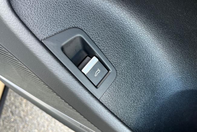 AUDI Q8 Photo 52