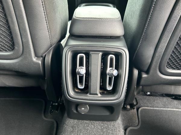 Volvo XC40 Photo autoimg-14547f55ce8b8eb519eda7d611a3d7eee3dece5e.jpg