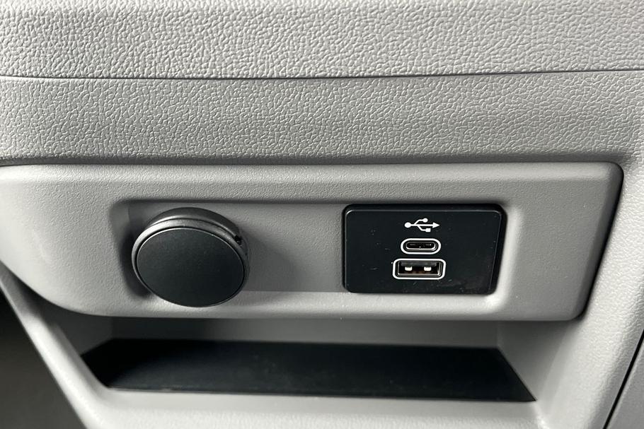 Used FORD E-TRANSIT CUSTOM HT74EFM 32