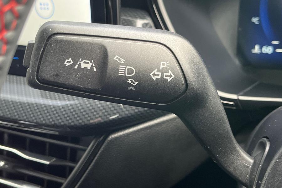 Ford FOCUS Photo autoimg-1457af1e2db228253e38c2ef10238477904fbb74.jpg