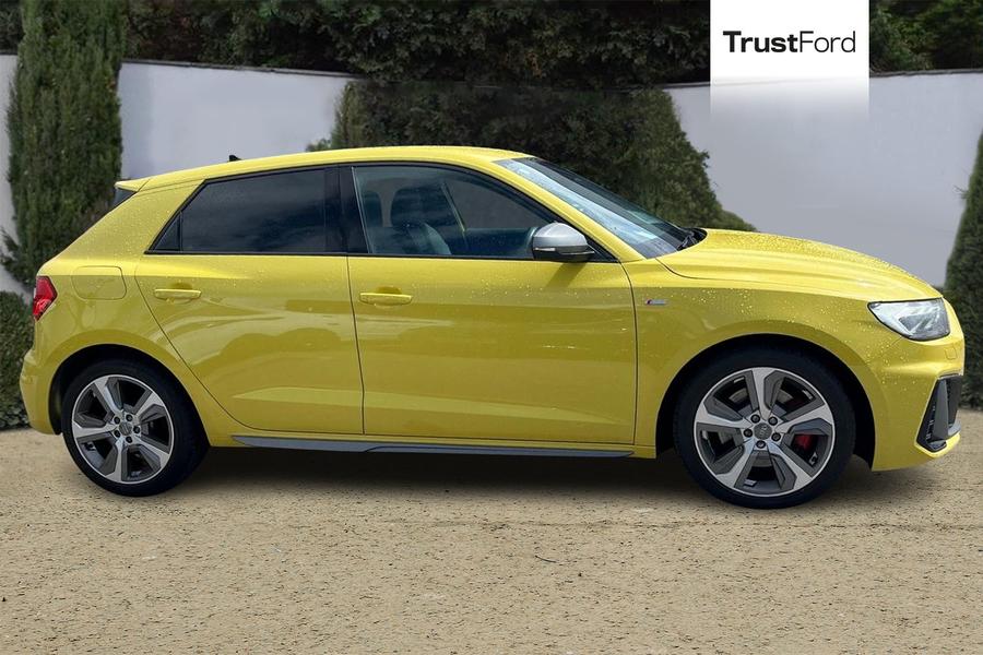 Audi A1 Photo autoimg-1457d37c26b11bf0693478c9b7b8ddc3662bdae3.jpg