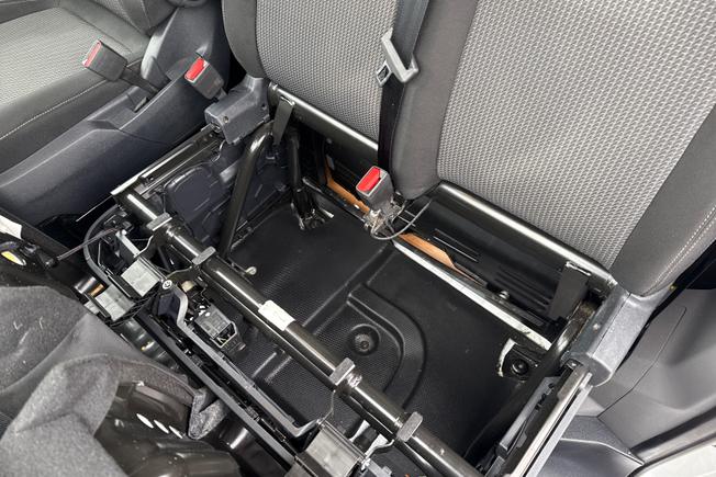 VOLKSWAGEN Transporter Photo 42