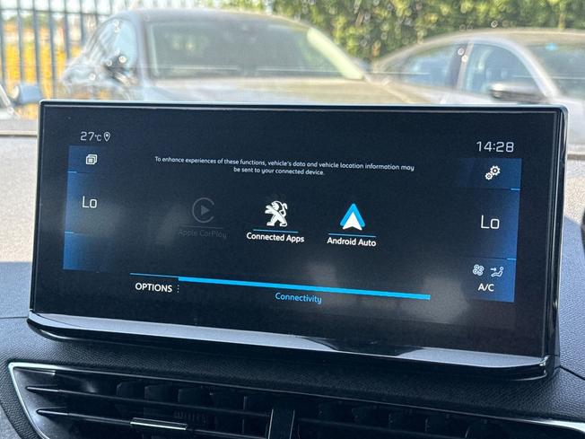 PEUGEOT 5008 Photo 13