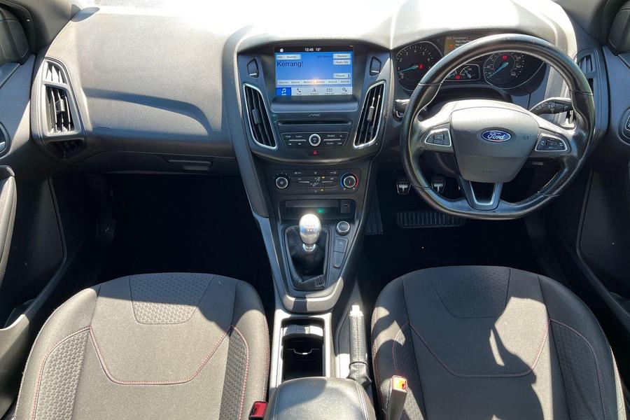 Ford FOCUS Photo autoimg-146499f0f61c32c831d7a39603c3ee59a55f1b06.jpg