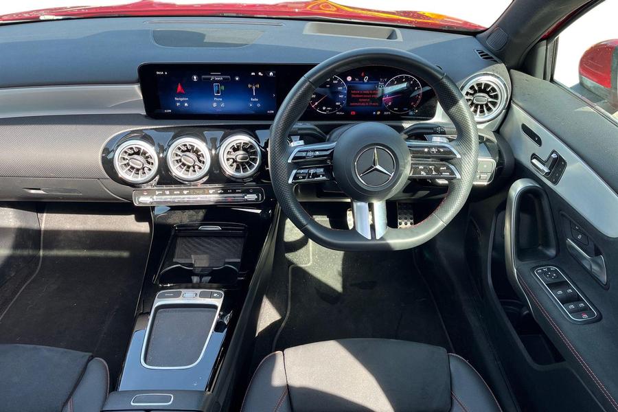 Mercedes-Benz A CLASS Photo autoimg-146573ab89e08a7634db84f11b0d10b2bfbd50ba.jpg