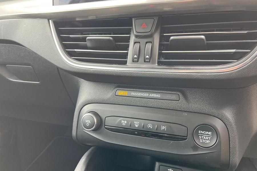 Ford FOCUS Photo autoimg-1466f680d1048bac8eadd79c3fb9e2d8021099c1.jpg