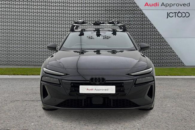 AUDI S6 E-Tron Avant Photo 8