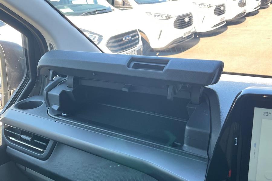 Ford TOURNEO CUSTOM Photo autoimg-146e6ed523ab0d6b9ada938aad514bee0b6714ac.jpg