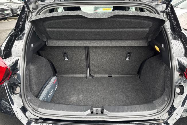 NISSAN Micra Photo 12