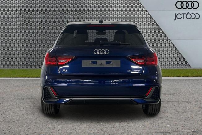 AUDI  A1 Photo 7