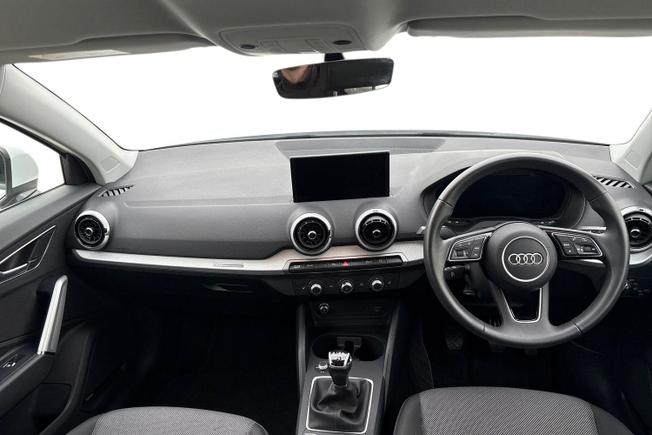 AUDI Q2 Photo 10