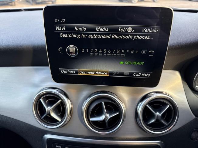 MERCEDES-BENZ GLA Photo 32