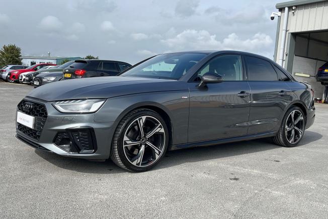 AUDI A4 Photo 25