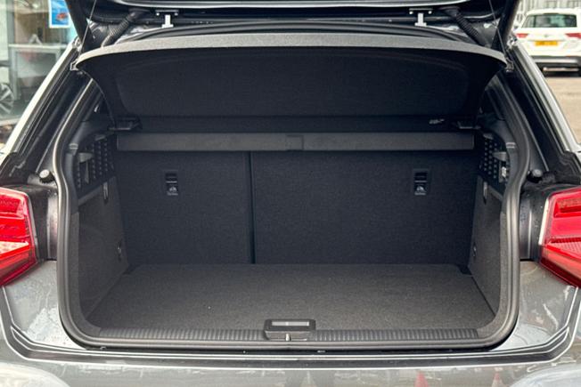 AUDI Q2 Photo 12