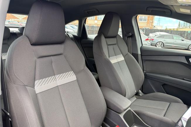 AUDI Q4 E-Tron Photo 49