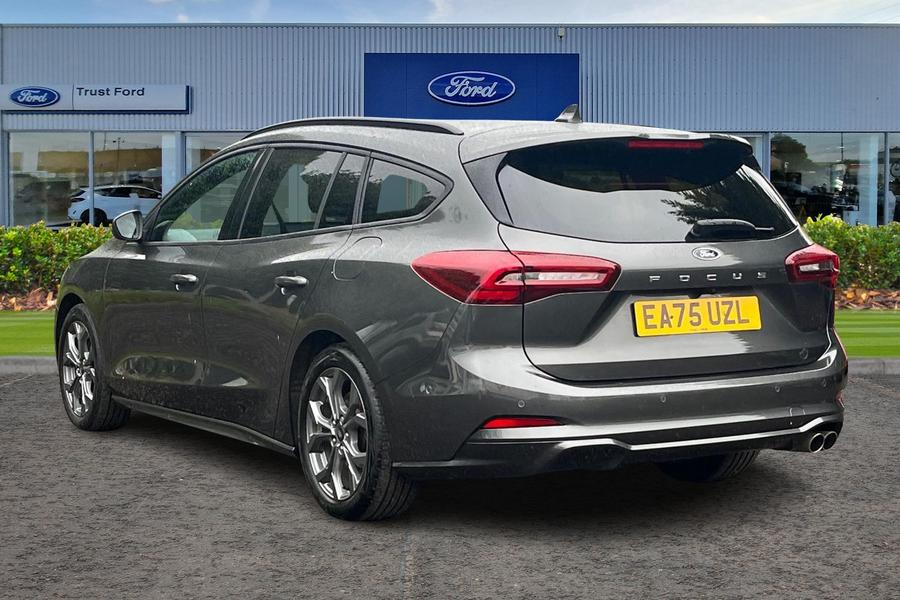 Ford FOCUS Photo autoimg-147b5faeedb8c7c3872c70749ef153dc5a9d5f3f.jpg
