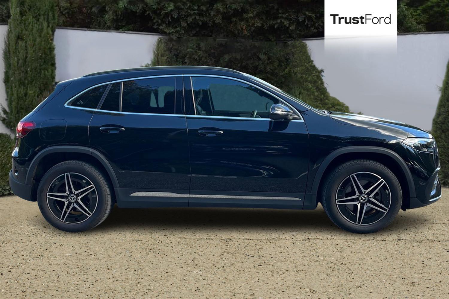 Mercedes-Benz EQA Photo 2