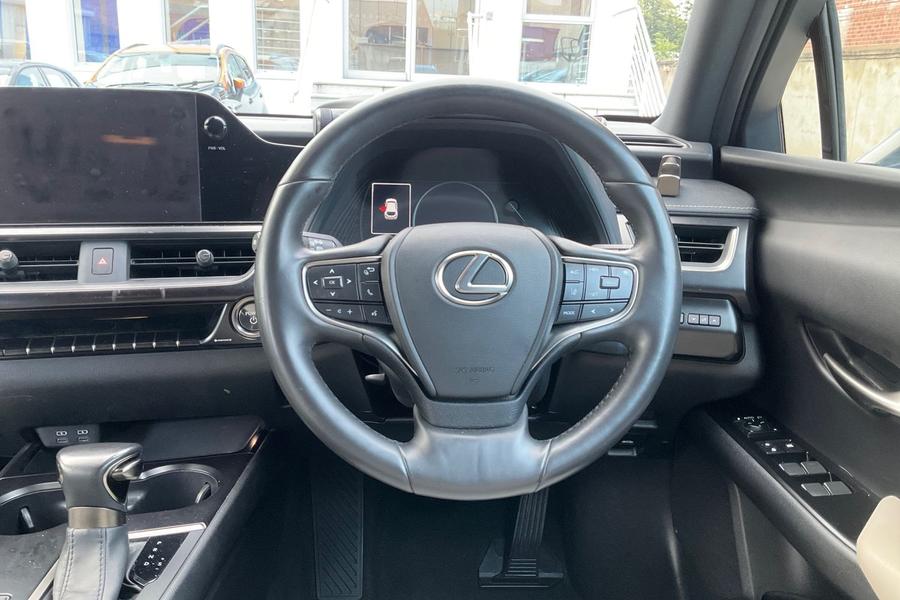 Lexus UX Photo autoimg-1485e63eda901032197166c065ab962a3f333462.jpg