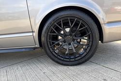 Volkswagen Caravelle Photo 5