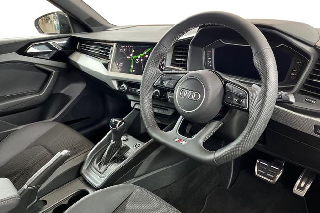 AUDI A1 Photo 6