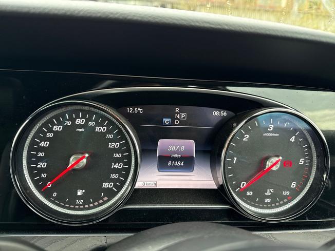 MERCEDES-BENZ E Class Photo 15