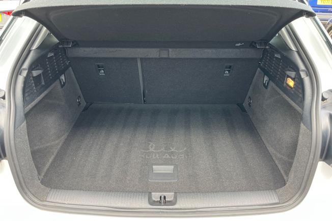 AUDI Q2 Photo 12