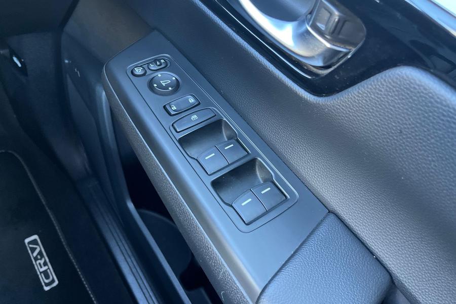 Honda CR-V Photo autoimg-1490eeb3ab499f44af07fbcf608950458aa1ed3e.jpg