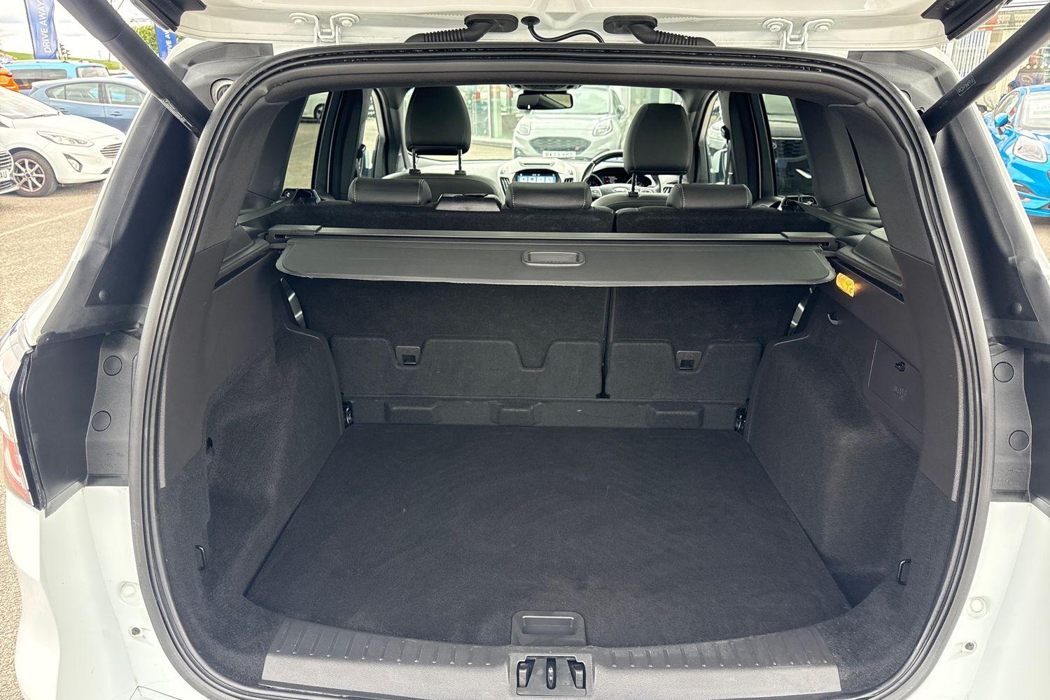 Ford KUGA Photo 20