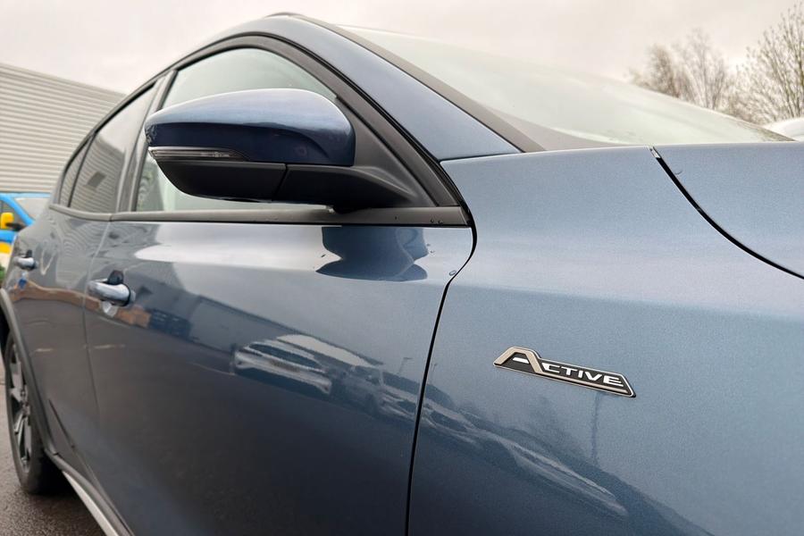 Ford FOCUS Photo autoimg-1492d12092215694c504f687206c139ecc9ca716.jpg