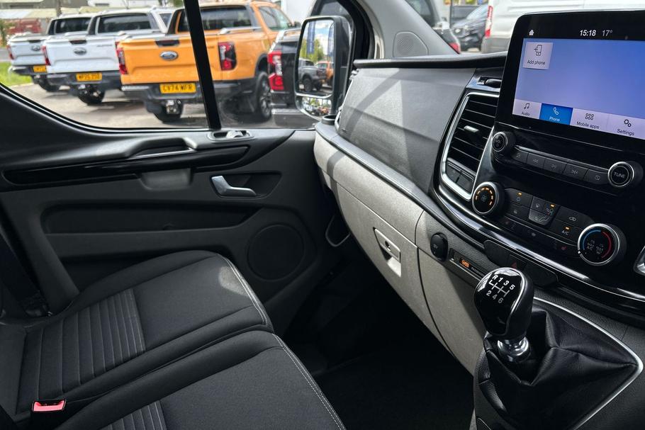 Used FORD TRANSIT CUSTOM YH24OTN 38