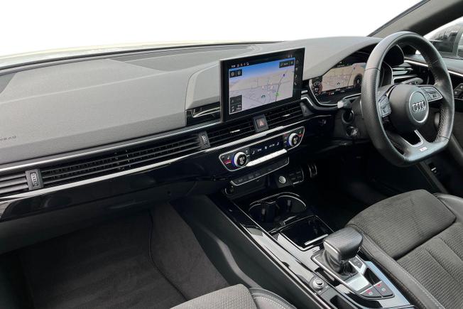 AUDI A4 Photo 2