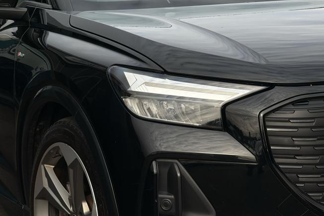 Audi Q4 e-tron Photo 19