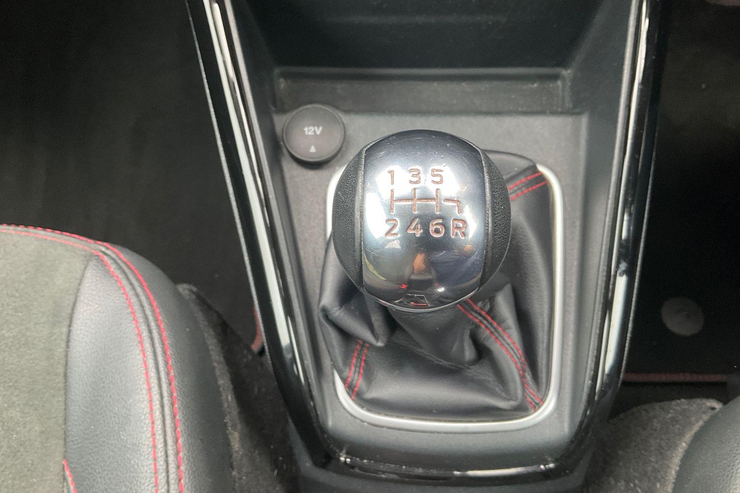Ford ECOSPORT Photo 28
