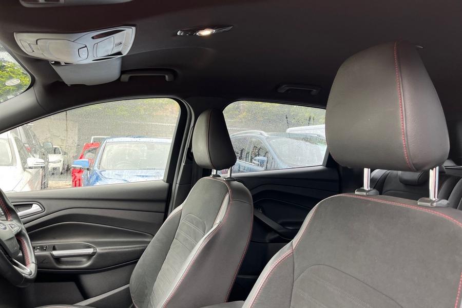Ford KUGA Photo autoimg-14a2c27243490a4392f9497d9daa8e971fd722ae.jpg