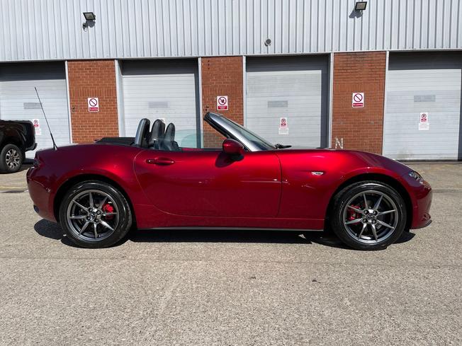 MAZDA MX-5 Photo 29
