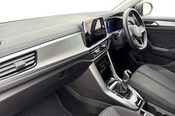 VOLKSWAGEN T-Roc Photo 2