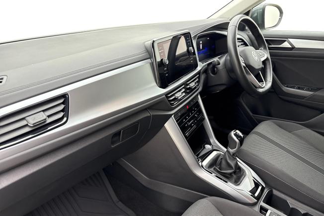 VOLKSWAGEN T-Roc Photo 2