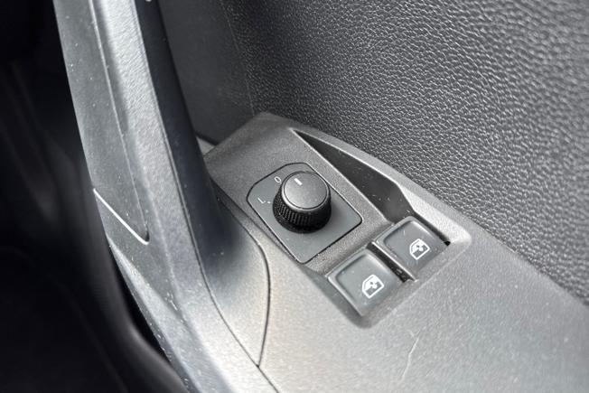 SEAT Ibiza Photo 24