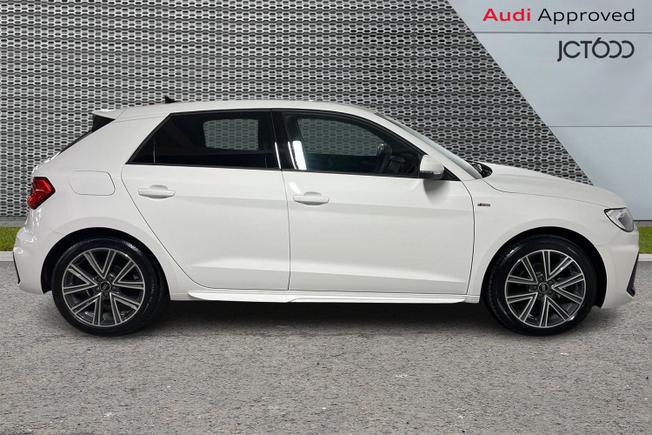 Audi A1 Photo 4