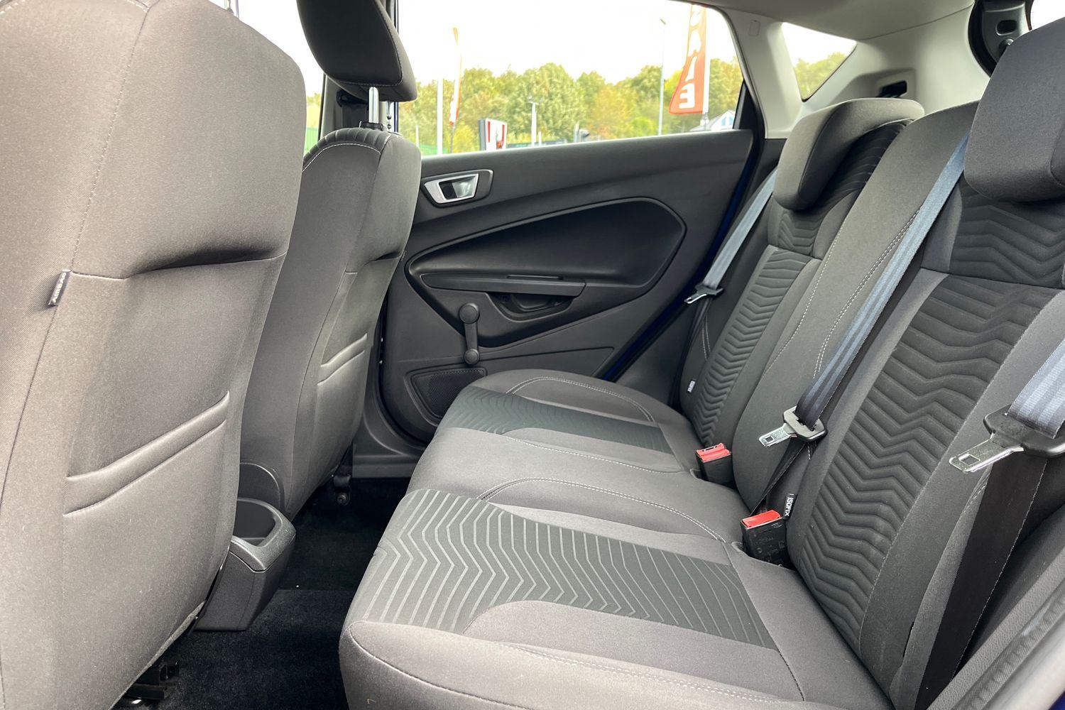 Ford Fiesta Photo 19