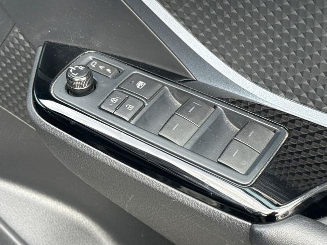 TOYOTA C-Hr Photo 49