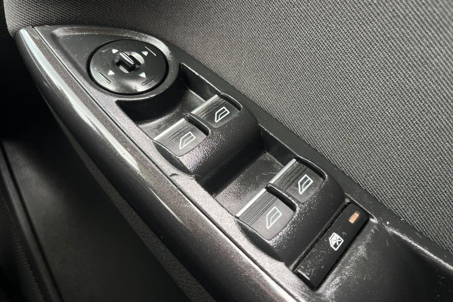 Ford Focus Photo autoimg-14ace72d28d1cb5b941aad609d69b8d42432c49d.jpg