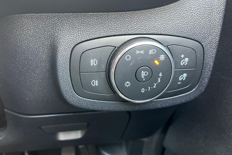 Ford FIESTA Photo autoimg-14b039cb8b7c63638e5ed9370ad44f61cfa1cca4.jpg