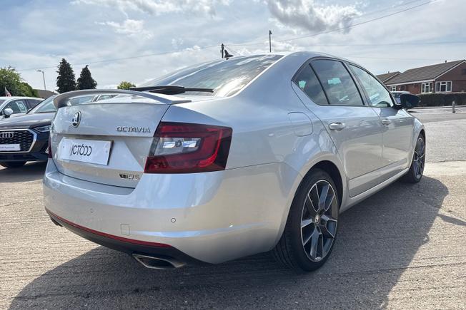 ŠKODA Octavia Photo 30