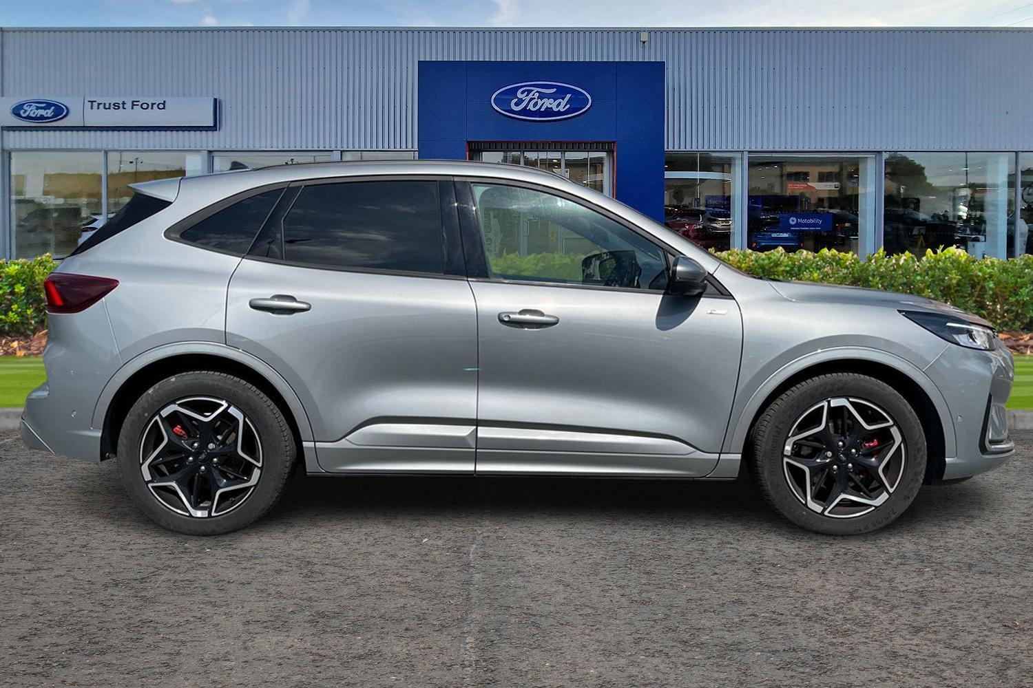 Ford KUGA Photo 2