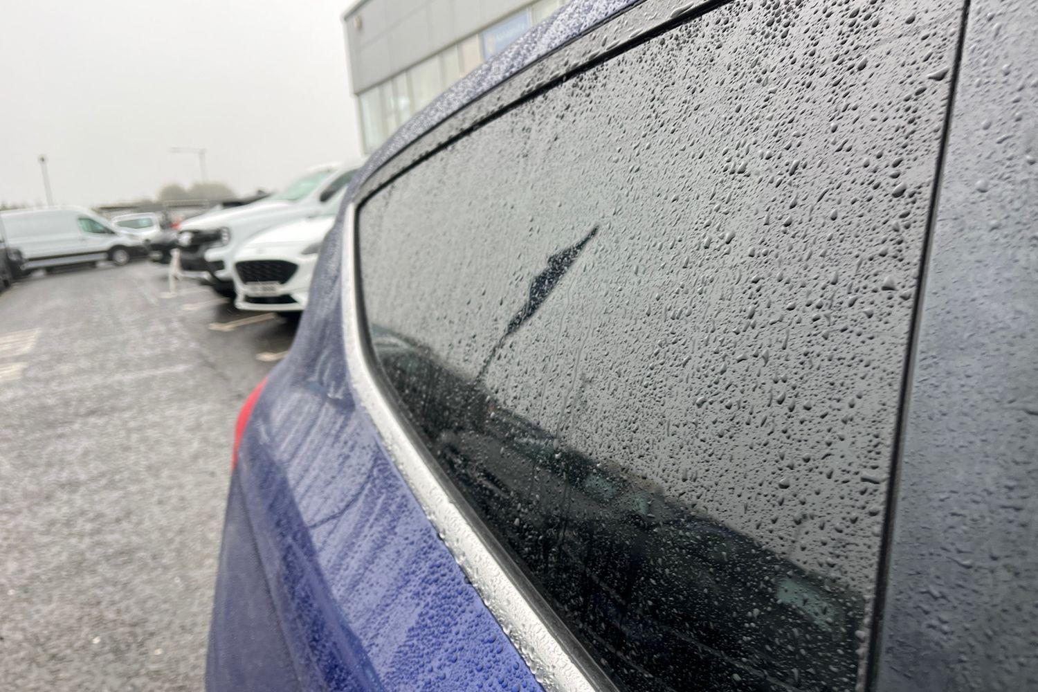 Ford FIESTA Photo 38