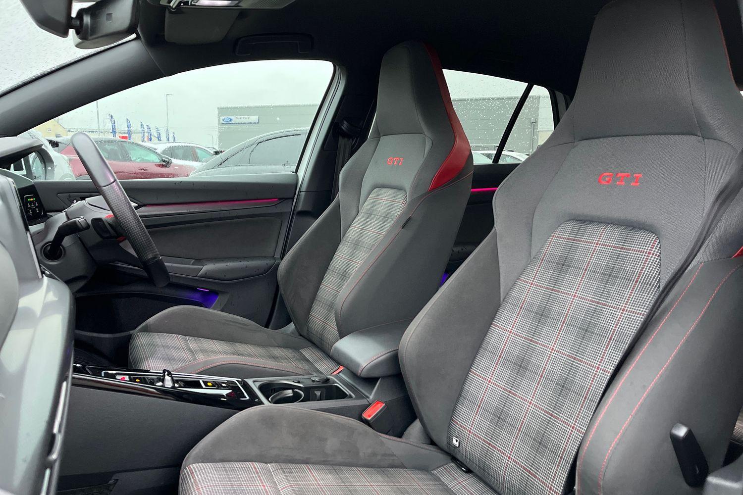 Volkswagen Golf Photo 18
