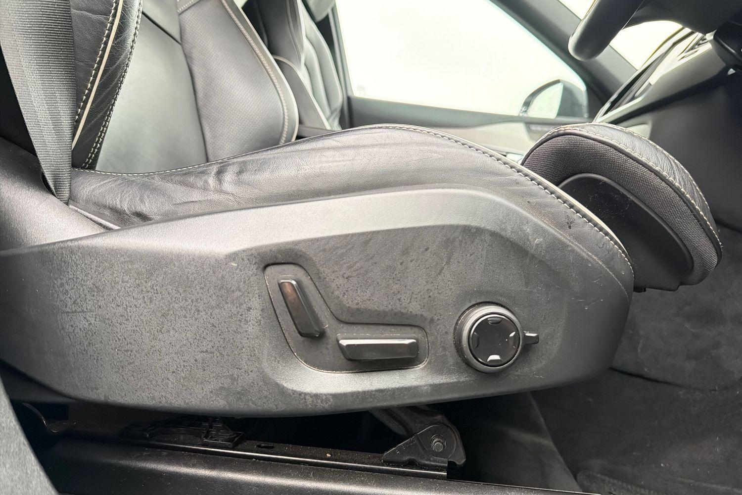 Volvo XC90 Photo 25