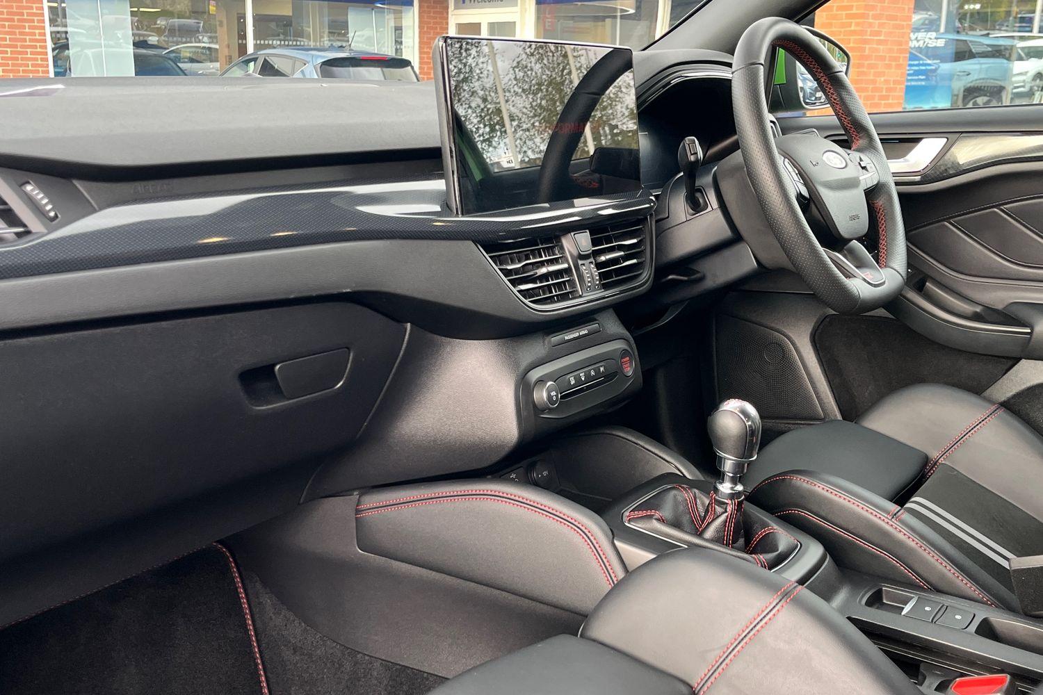 Ford FOCUS Photo 17