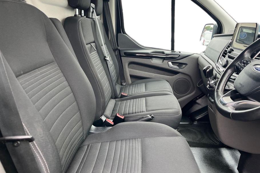 Used Ford TRANSIT CUSTOM YR23ZZB 11